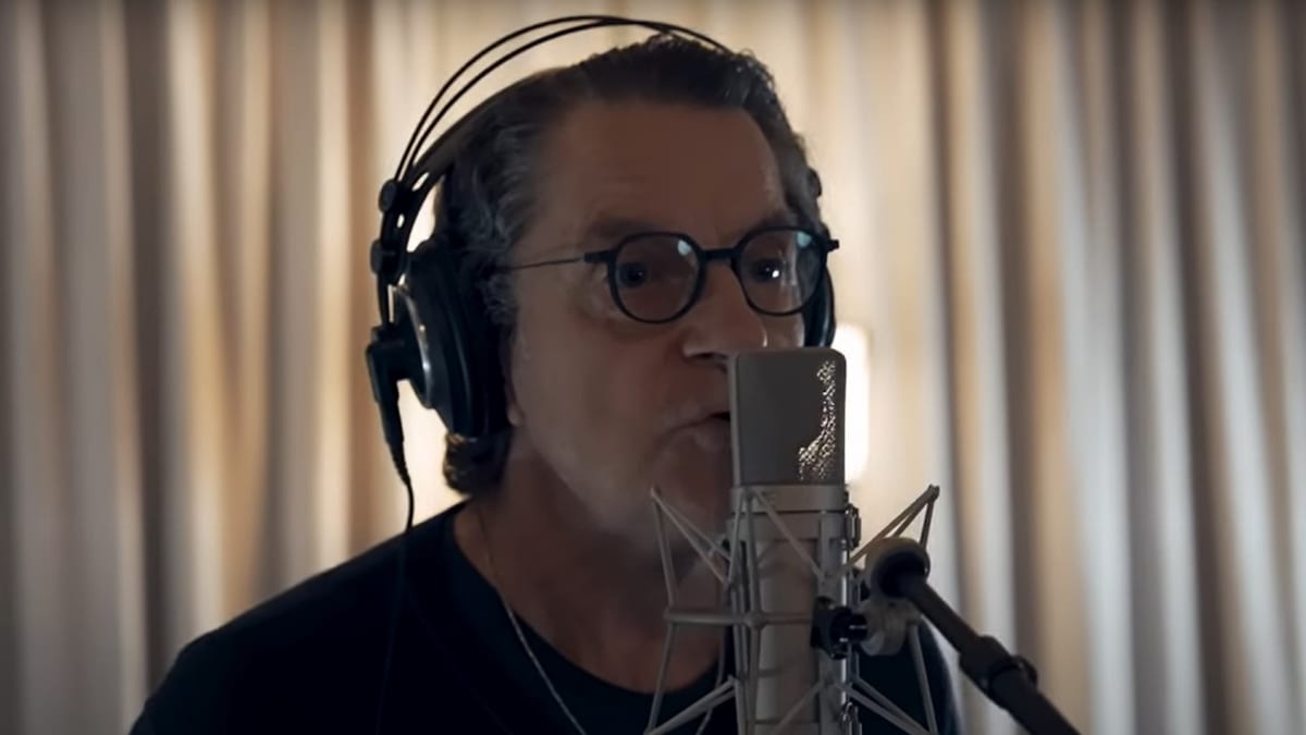 Découvrez le nouveau titre de Francis Cabrel “On arrive demain” BO du film “Pour l’honneur”