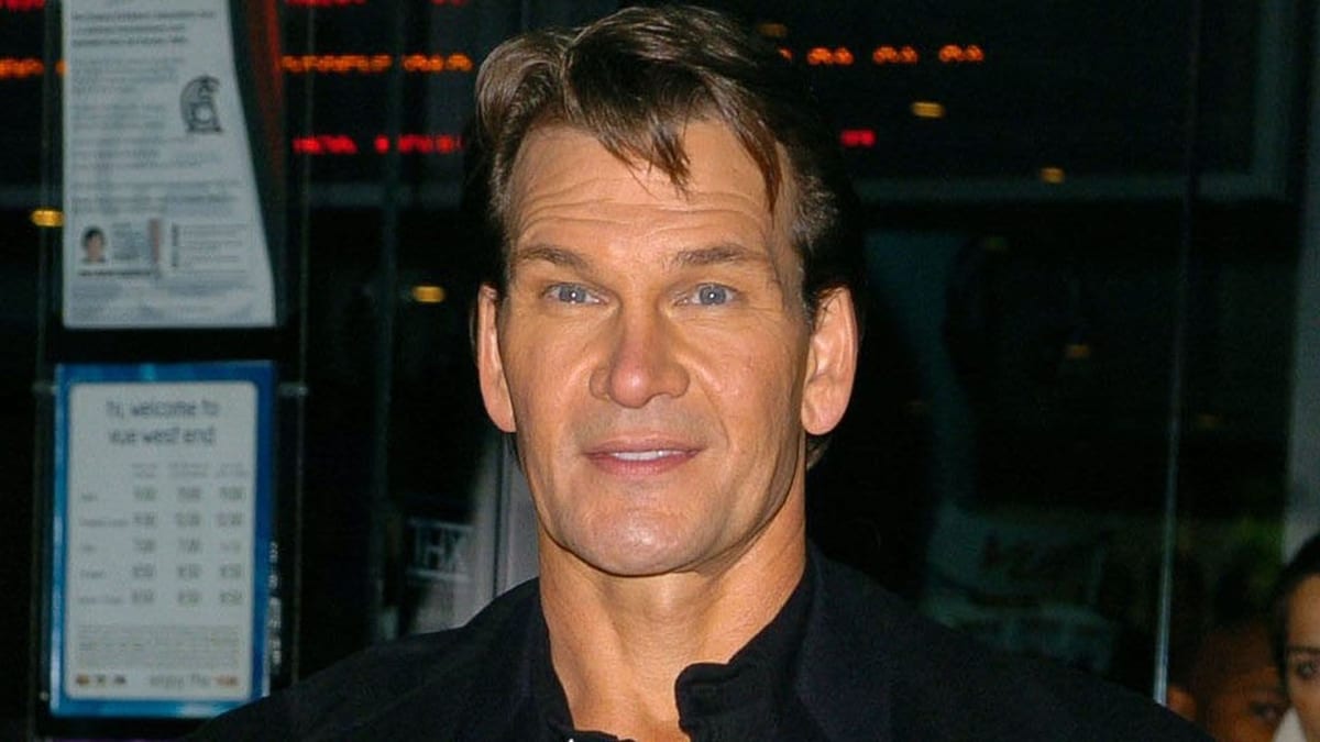 Patrick Swayze, l’icône intemporel qui a fait danser nos coeurs. “She’s Like The Wind” – Dirty Dancing