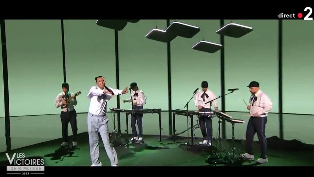 Stromae ouvre la soirée avec une choré à refaire chez vous aux Victoires de la musique 2022