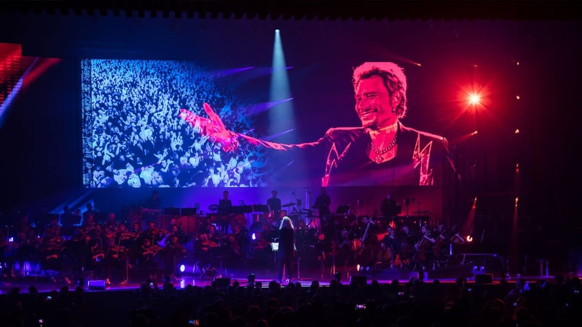 Par son spectacle Yvan Cassar sublime la voix de Johnny. Réécoutez “Ne me quitte pas”