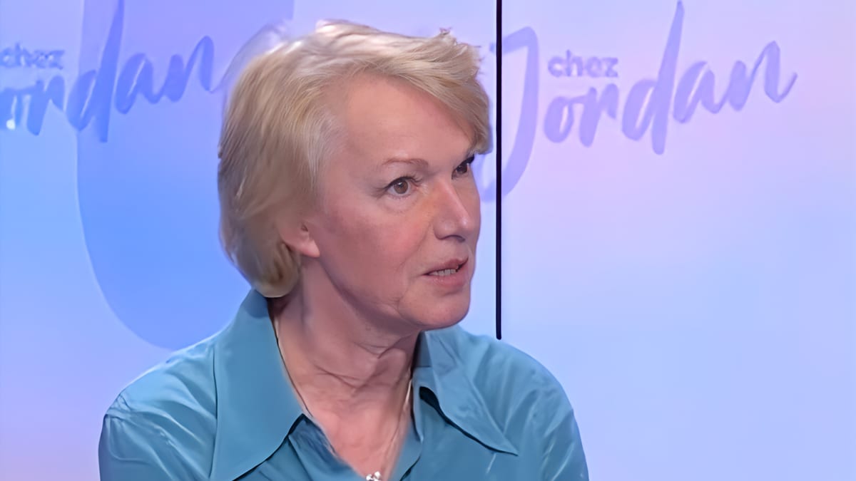 Interview de Brigitte Lahaie : Elle révèle avoir eu une liaison avec Johnny Hallyday. “C’est la 1° fois que j’en parle. C’était en 1977 et… il était en couple”