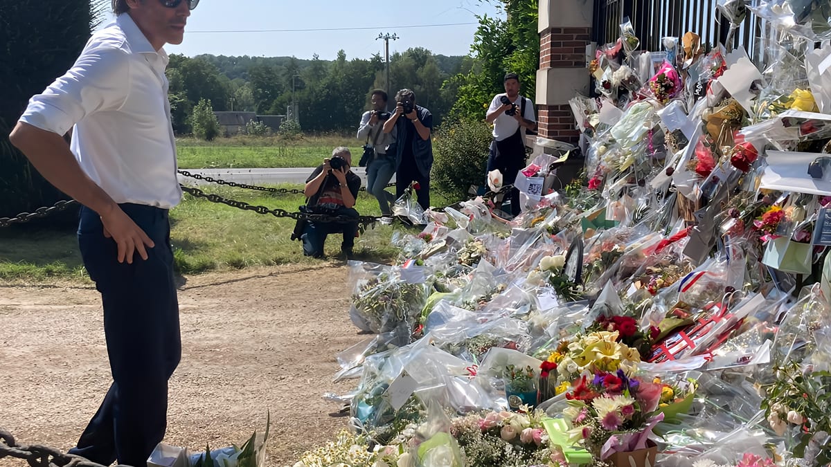 Anthony Delon poste une vidéo musicale émouvante pour remercier les fans de son papa.