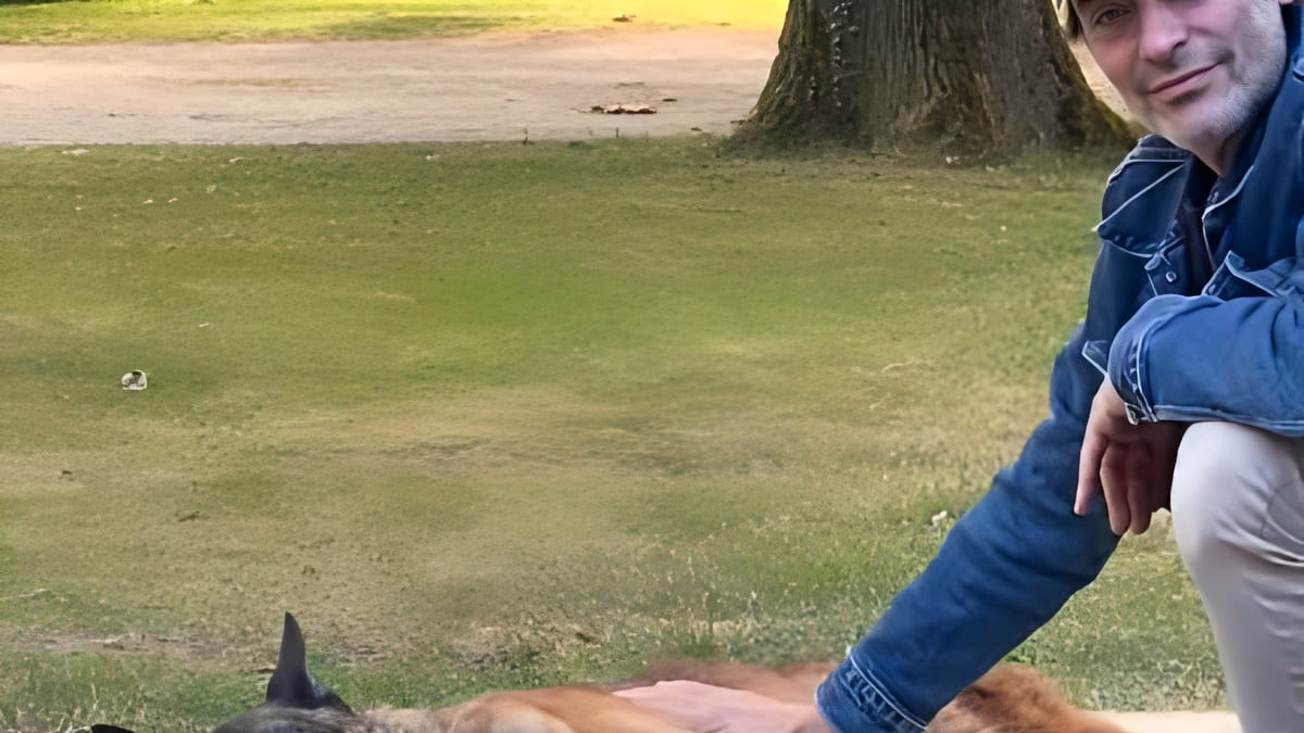 “15 ans et demi. Elle tient par amour.” Anthony Delon nous parle de sa chienne Blew