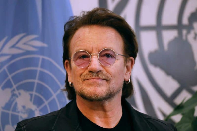 Le chanteur de U2, Bono, fête ses 61 ans. Un jour peut-être Prix Nobel de la Paix ?