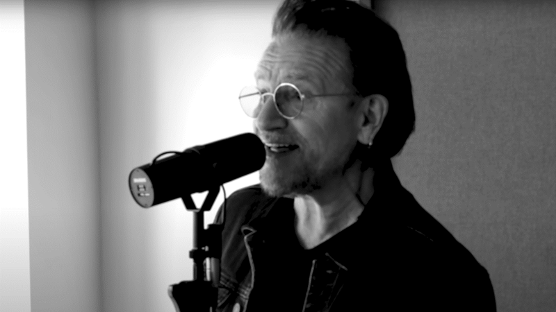 U2 dévoile une version acoustique de Sunday Bloody Sunday pour le 50° anniversaire du massacre irlandais.