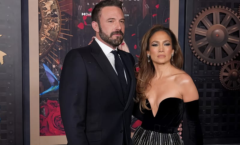 Jennifer Lopez demande officiellement le divorce le jour du deuxième anniversaire de son mariage avec Ben Affleck.