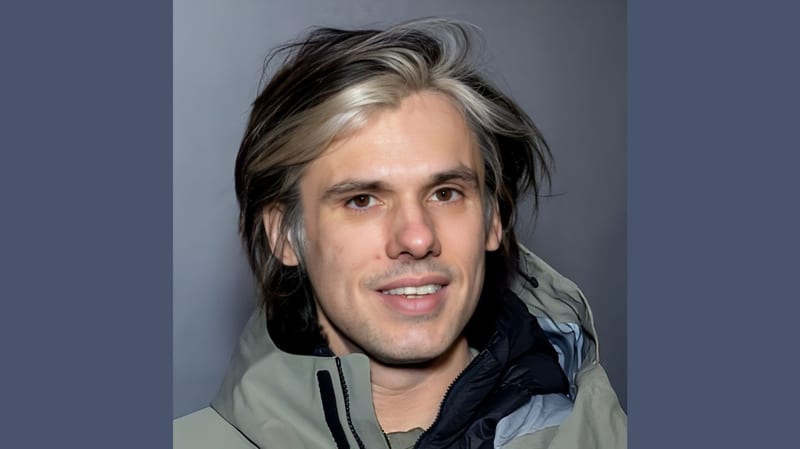 Bon anniversaire à Orelsan (Aurélien Cotentin) né le 1 août 1982 à Alençon…