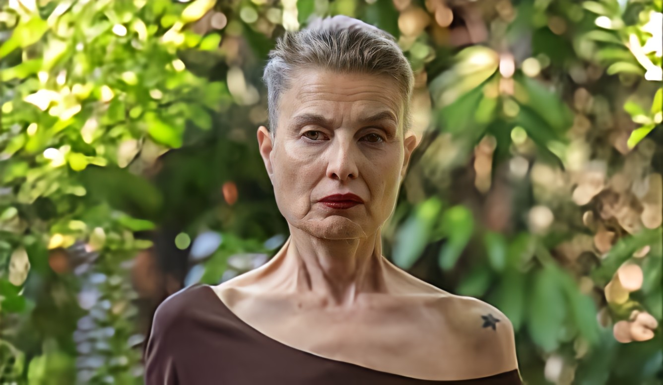 Bon anniversaire à Elli Medeiros (68 ans) star des années 80. En 1986 elle posait pour Playboy.