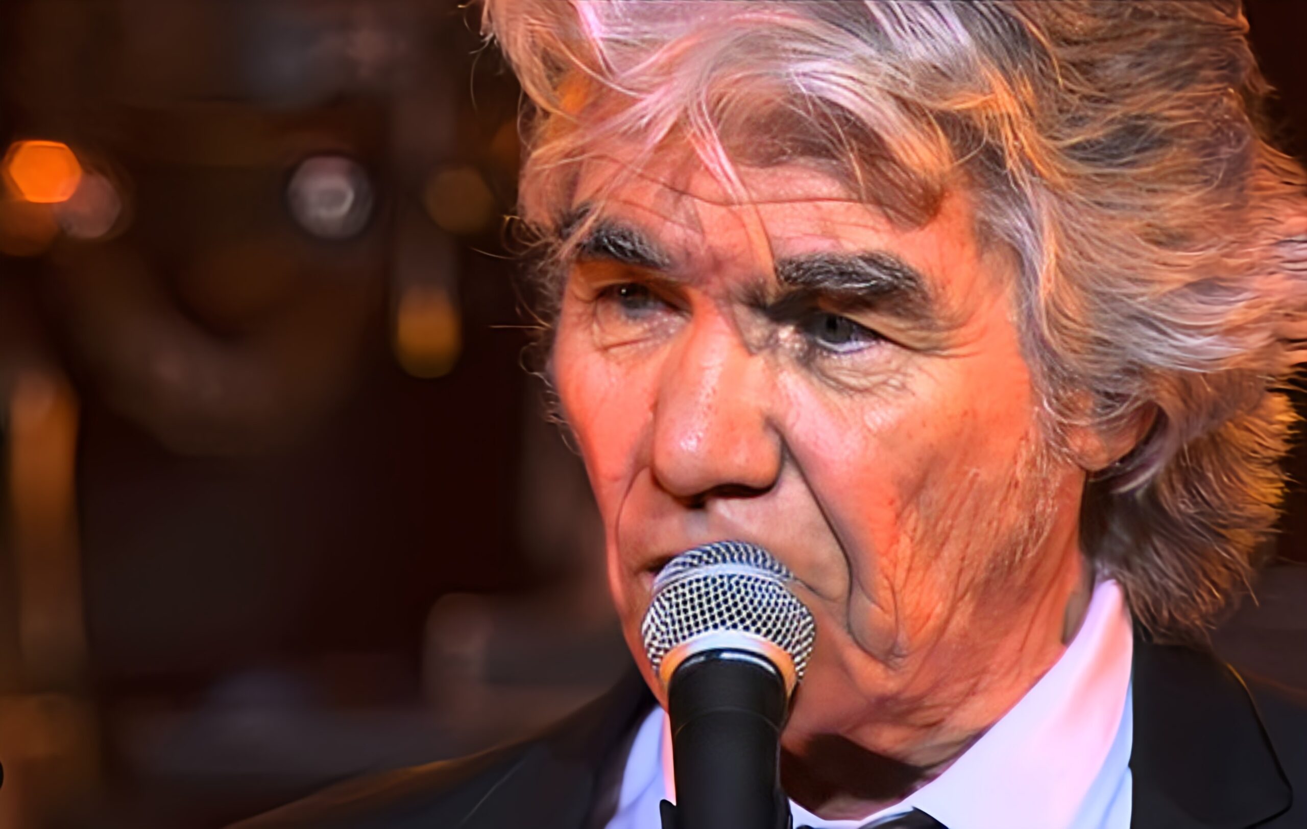 « Mon vieux » de Daniel Guichard a été composée par Jean Ferrat.