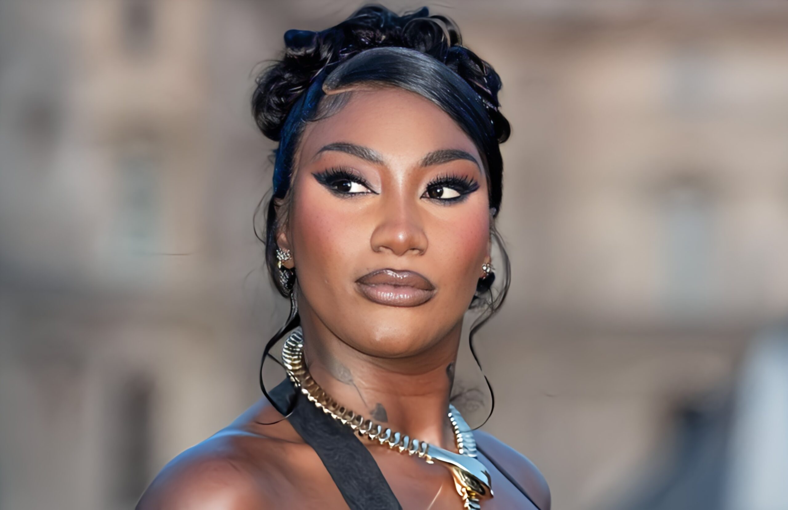 Bon anniversaire Aya Nakamura, 29 ans le 10 mai.