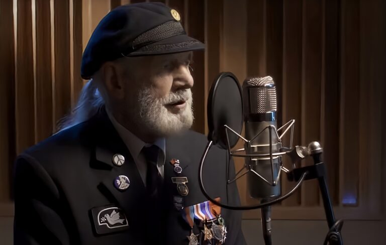 D-Day : Un vétéran anglais chante un hommage aux combattants morts en Normandie. - capture decran 2024 06 06 100054 image enhancer