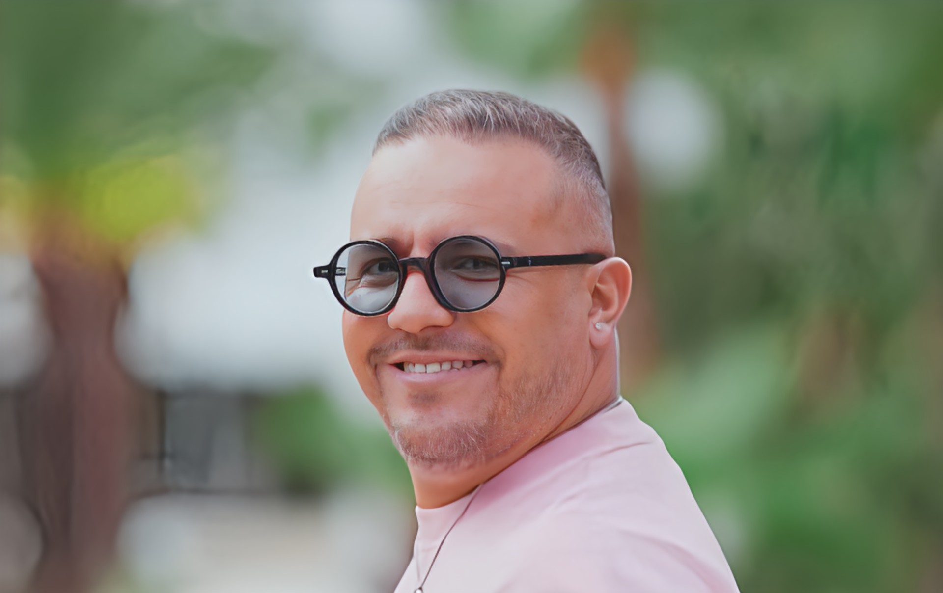 Bon anniversaire à Faudel (46 ans)