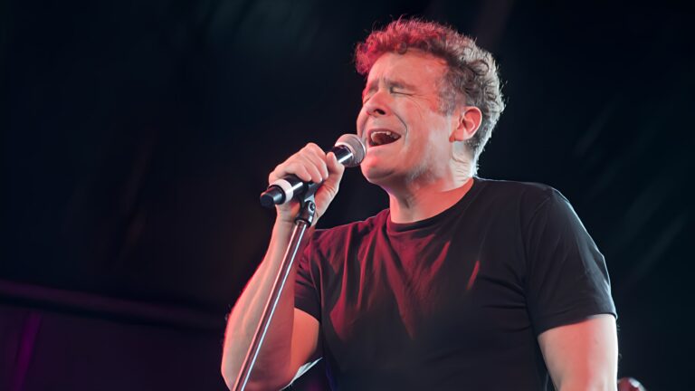 Une pensée pour Johnny Clegg (07/06/1953 - 16/07/2019). Portrait du "Zoulou blanc" - johnny clegg