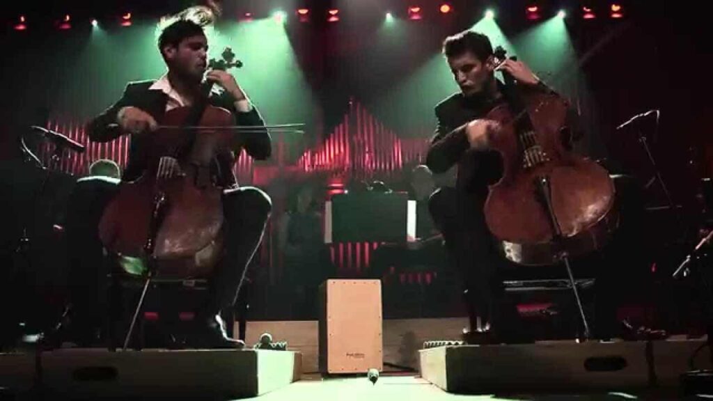 Quand 2Cellos interprétait "Smooth Criminal" au violoncelle. - 2cellos 1