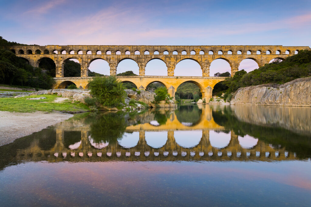 Le pont du Gard, ce joyau romain du pays d'Uzès. - 4t1a8481 couv