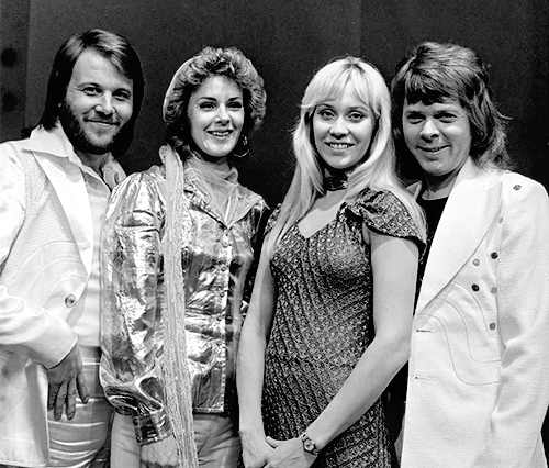 Bon anniversaire à Agnetha Fältskog (5 Avril) merveilleuse chanteuse du groupe ABBA. - abba 13