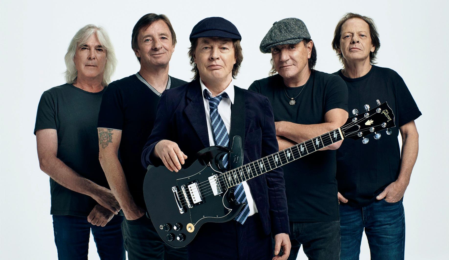 AC/DC 的「Realize」新音樂錄影帶 |跟著我們