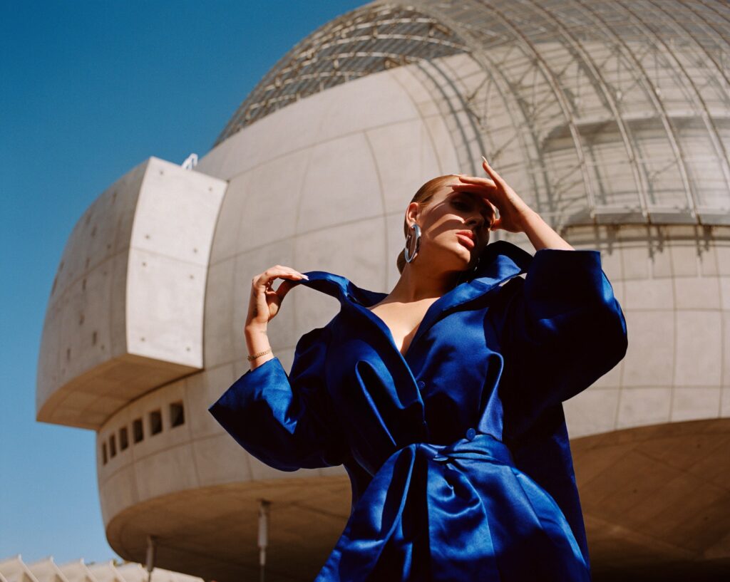 Découvrez les photos sublimes d'Adèle publiées par le magazine "Vogue" - adele 11