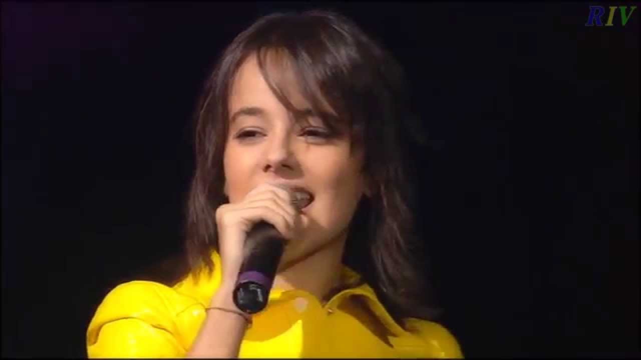 2004 : Alizée en concert chante Lolita