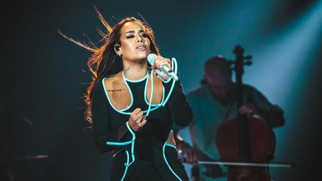 Basique le concert : Amel Bent « L’émission me terrorise…vraiment trop bizarre cette panique »