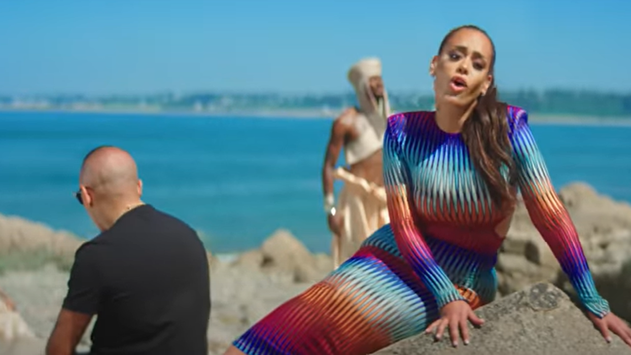 Découvrez le tout nouveau clip de Amel Bent – Lossa –