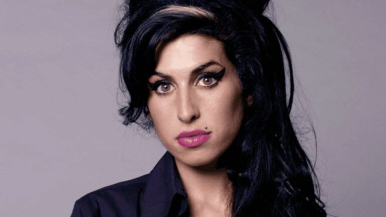 Amy Winehouse est morte le 23 juillet 2011... par amour. - amy winehouse