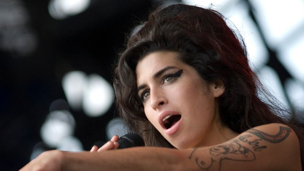 La Diva Amy Winehouse aurait eu 40 ans le 14 septembre. Réécoutez le monumental "Back to Black" - amy winehouse l