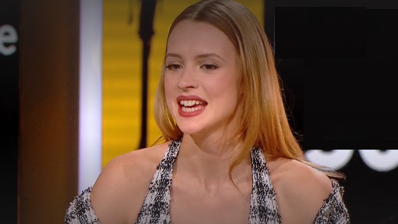 20h30 le Dimanche : Réécoutez Angèle chanter en Live. Superbe !