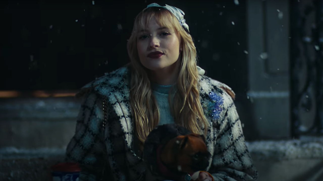 Découvrez le nouveau clip de Angèle – Libre .