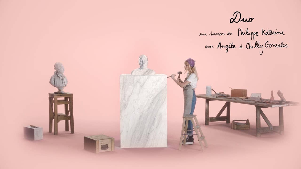 Angèle et Philippe Katerine dévoilent leur clip déjanté de « Duo »