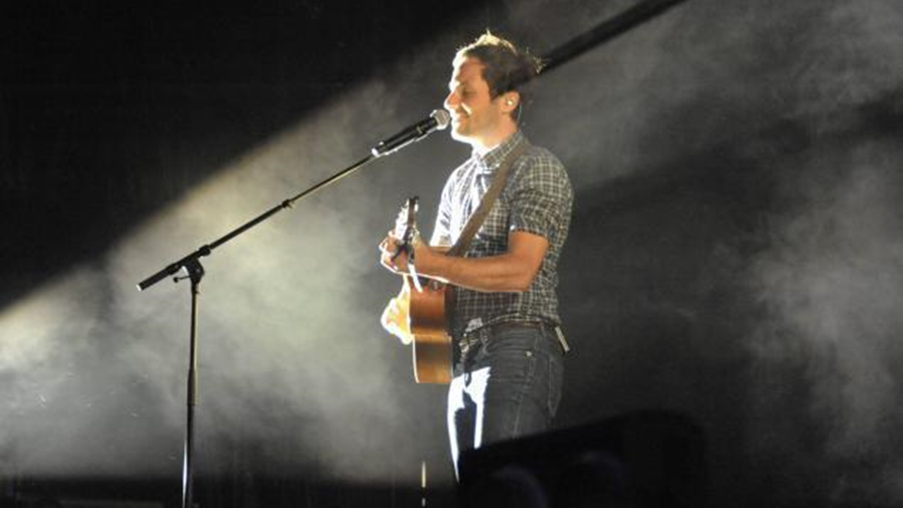 Live : Extrait du concert de Vianney le 25 février à Antares au Mans.