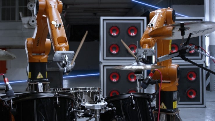 Un Clip surréaliste : Un orchestre complet de robots qui jouent vraiment ! - automatica drums cropped