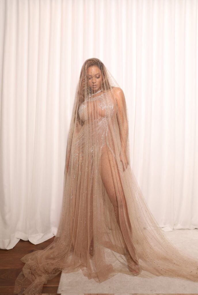 Beyonce dans une robe transparente lors de la soirée post Oscars organisée par Jay-Z. Photos... - b4