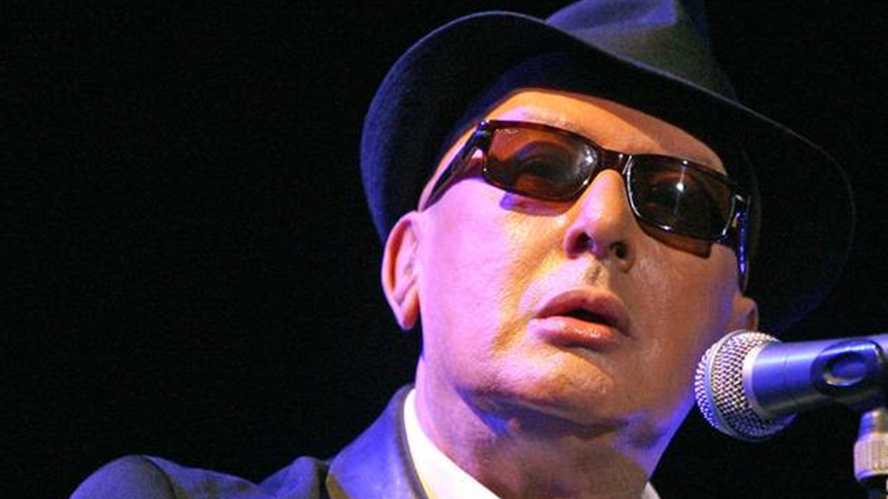 Une pensée pour Alain Bashung, décédé le 14 mars 2009. Réécoutez ce monument musical « La nuit je mens »