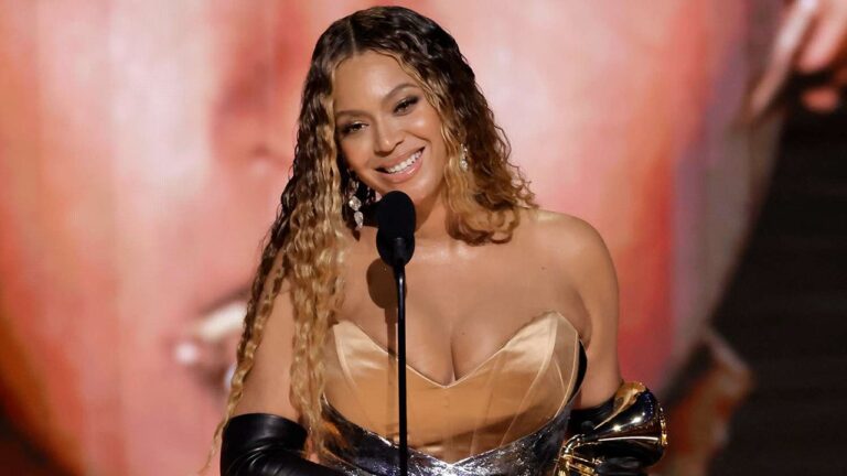 Les Grammy Awards ont eu lieu cette nuit. Découvrez les vainqueurs. Beyoncé bat un record. - beyonce 1 1