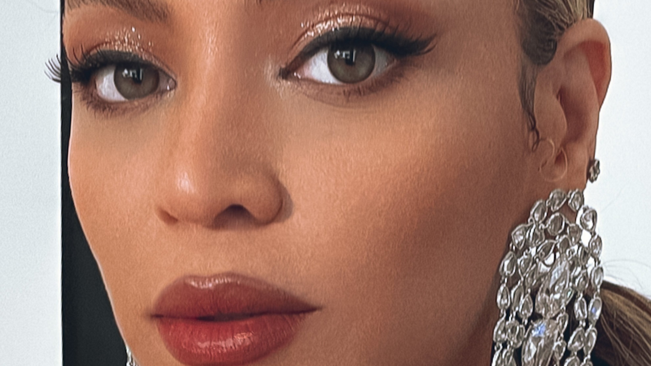 Beyonce dans une robe transparente lors de la soirée post Oscars organisée par Jay-Z. Photos…