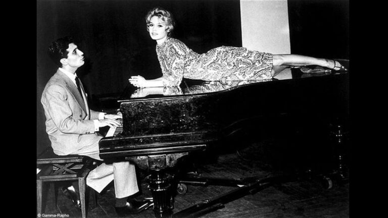 1957 : Brigitte Bardot et Gilbert Becaud, une folle et brève passion amoureuse. - brigitet bardi