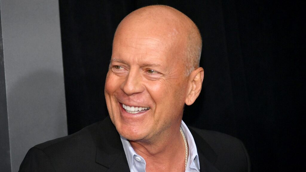 Bon anniversaire à Bruce Willis (68 ans) et surtout bon courage ! - bruce willis 1
