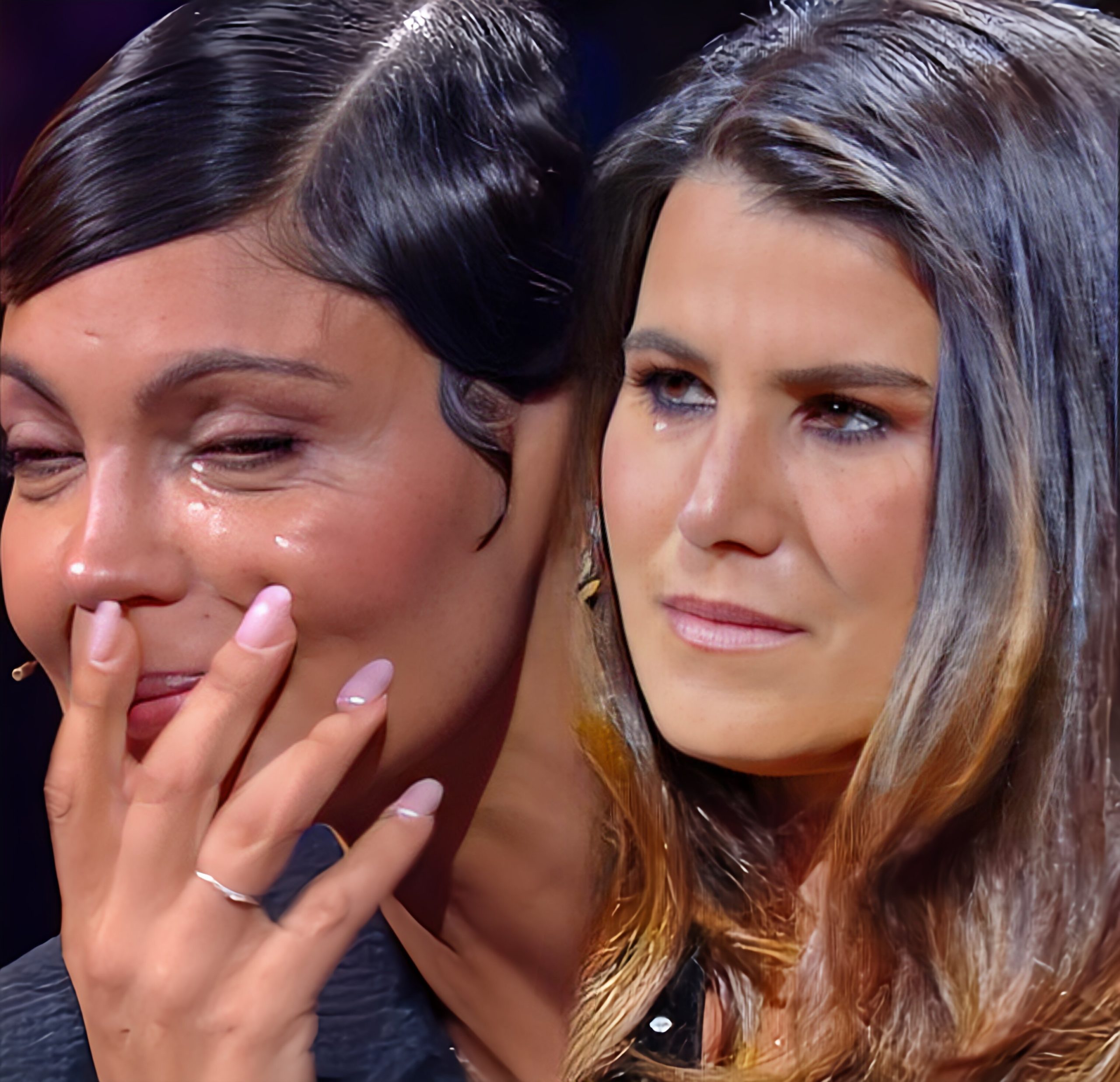 La chanson secrète : Karine Ferri et Nawell Madani émues aux larmes et touchées en plein cœur.