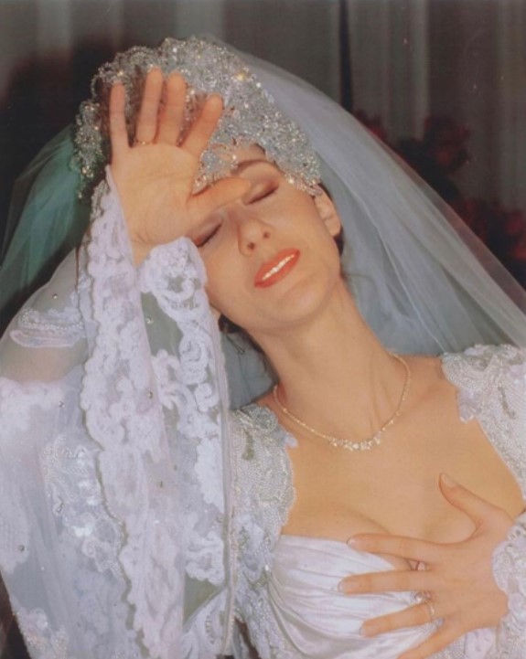 Diaporama de Céline Dion en mariée. C'était le 19 décembre 1994 - c1 2