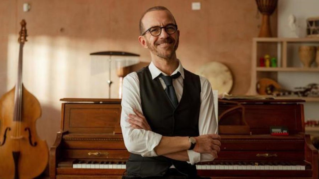 « Respire » Les grands débuts du comédien Calogero sur M6 le 12 septembre.