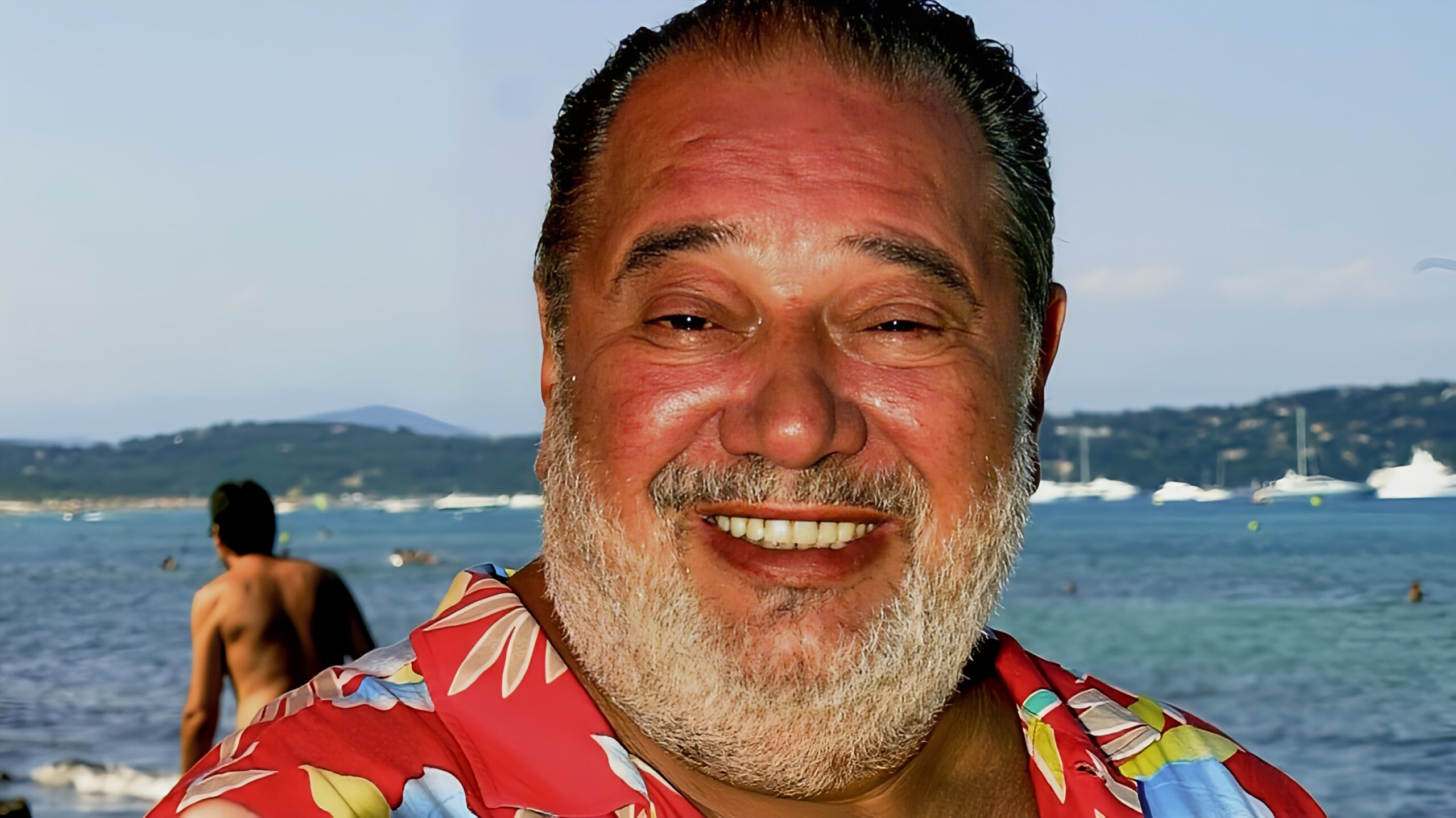 Une pensée pour Carlos (20/02/1943 – 17/01/2008) Rappelez-vous ses chansons joyeuses et festives !