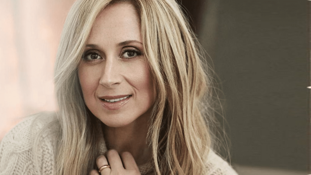 Bon anniversaire à Lara Fabian qui fête ses 51 ans le 9 janvier.