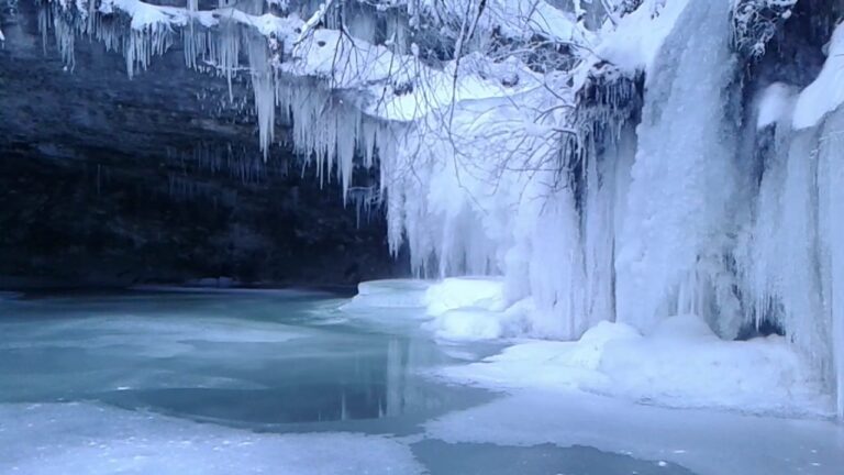 Les cascades du hérisson. En hiver c'est le grand orgue du Jura - cascades du herisson 1