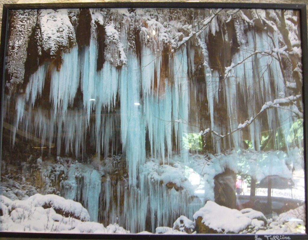 Les cascades du hérisson. En hiver c'est le grand orgue du Jura - cascades du herisson 2