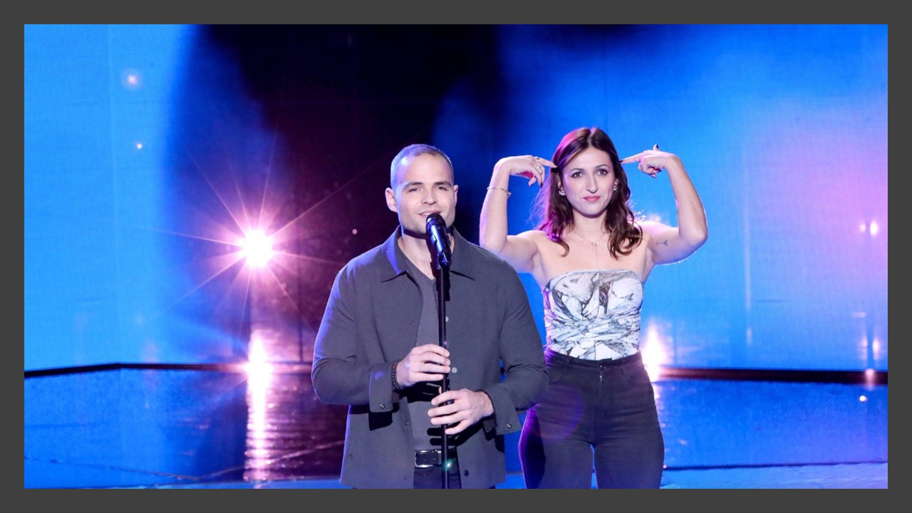 The Voice : Charles et son épouse chantent pour leur fils Lucien