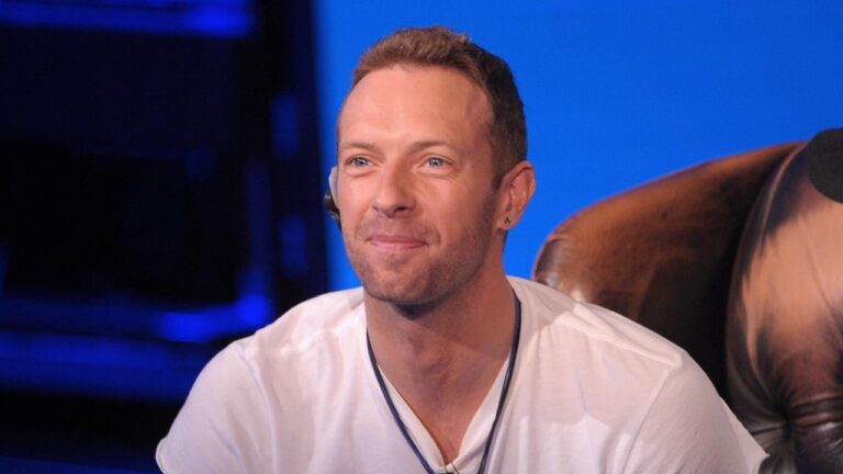 Chris Martin gravement malade. Coldplay annule tous ses concerts - chris martin 1