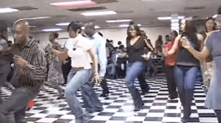 "Chuck Baby Line Dance" ambiance dans un club de danse... en 2011 ! - chuck baby line dance