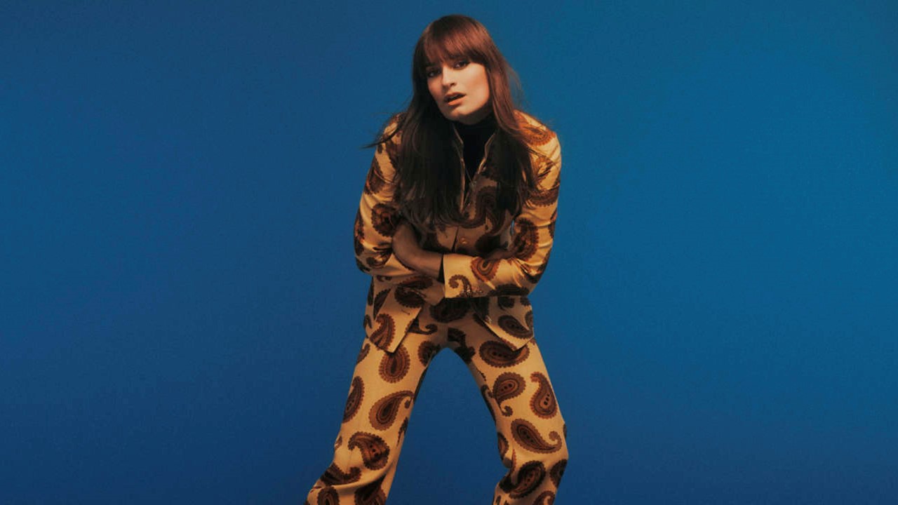 Clara Luciani sort le clip « Cœur » un titre qui pourrait être le tube de l&rsquo;hiver !