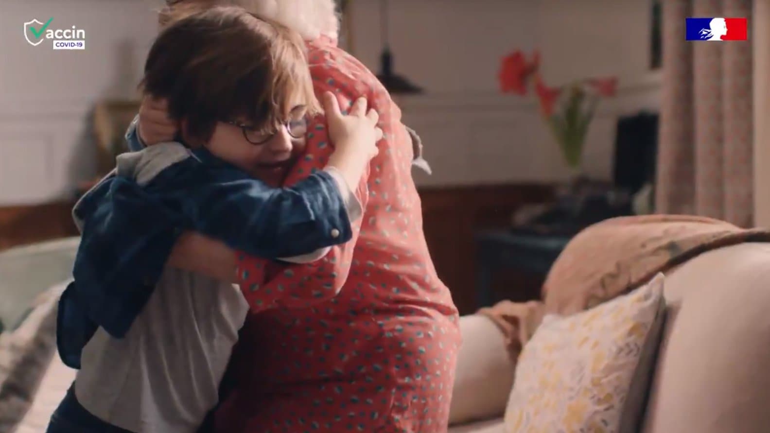 Pub vaccination Covid « Je reviens te chercher » de Gilbert Becaud